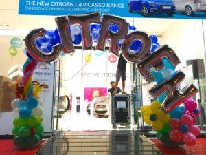 Balloon Arch for Citroen Car Showroom