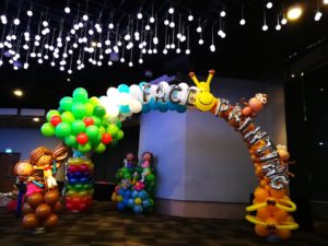 Balloon Giraffe and Tree Arch