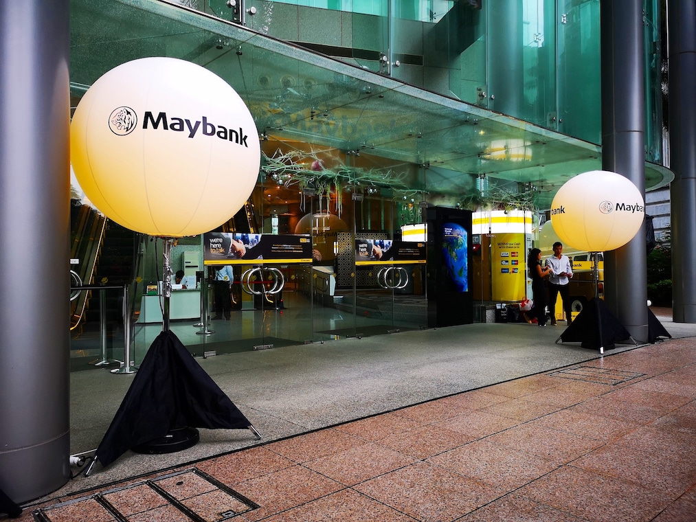 Lighted Giant Balloon for Maybank Singapore