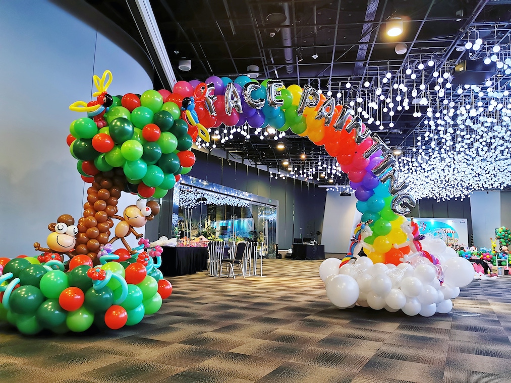Rainbow and Tree Balloon Arch Singapore