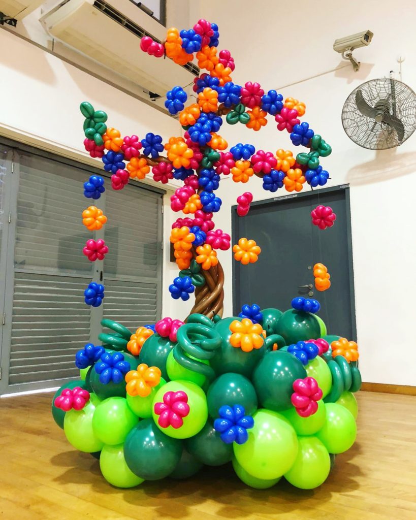 Customised Balloon Tree with Flowers