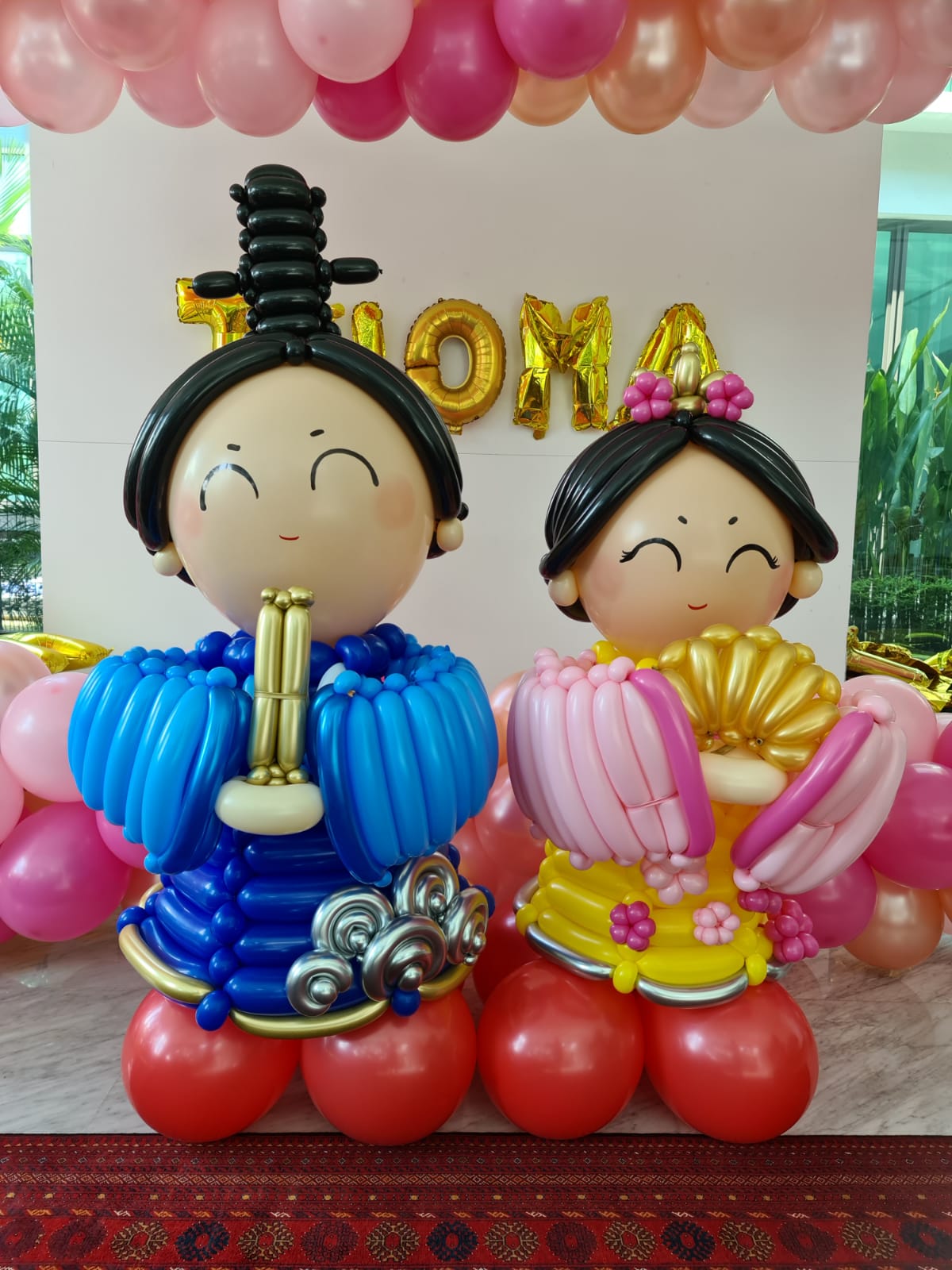 Balloon Prince and Princess Sculpture