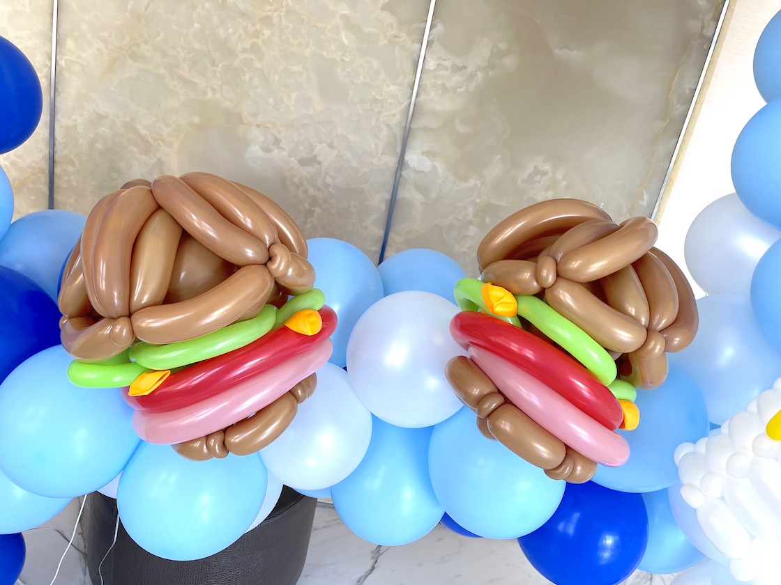 Balloon Burger Sculpture Decoration