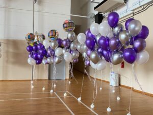 bundle helium balloons
