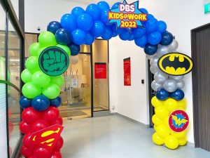 DBS Superhero Balloon Arch Decor