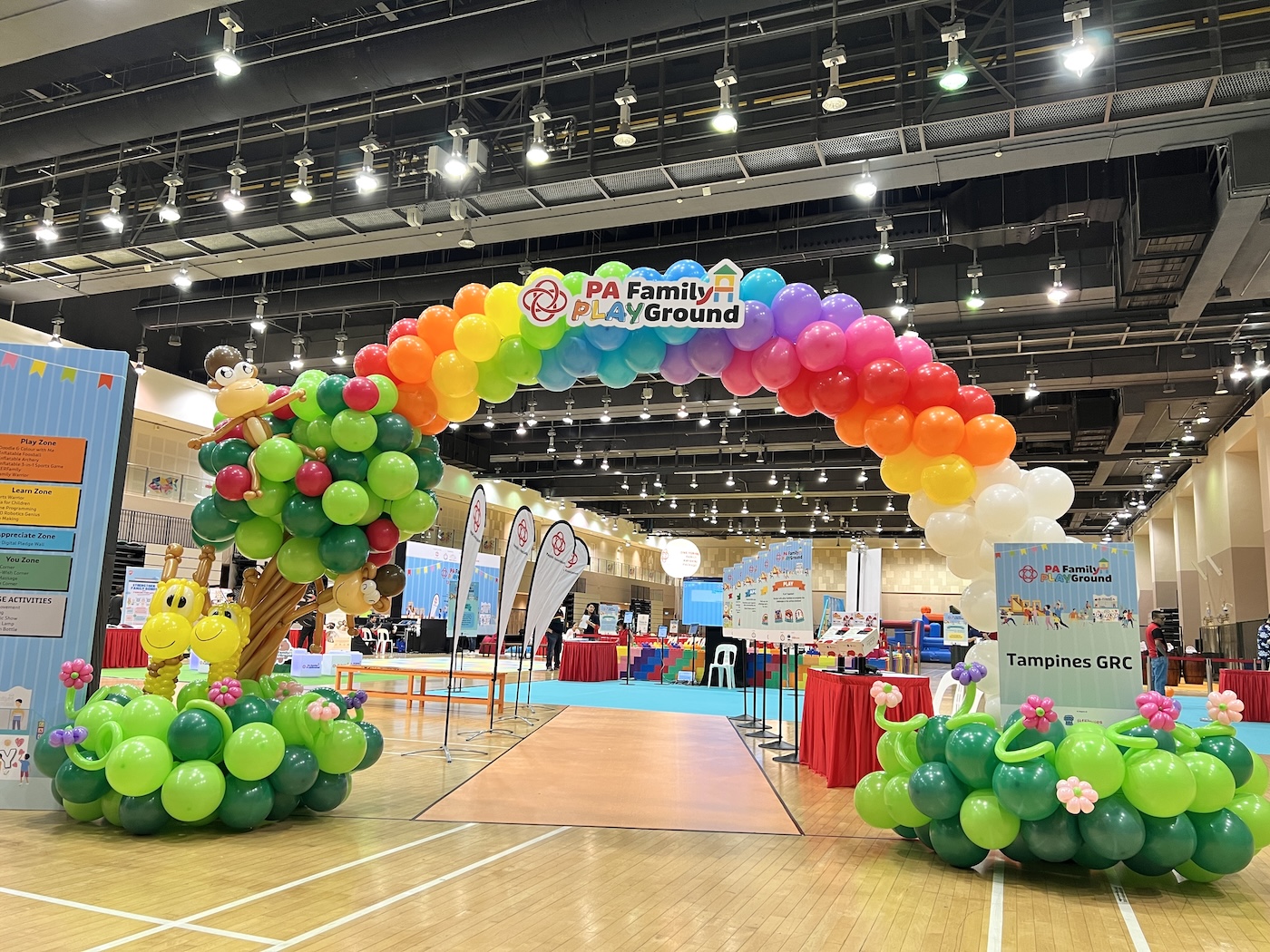Rainbow and animals balloon arch decoration for rent
